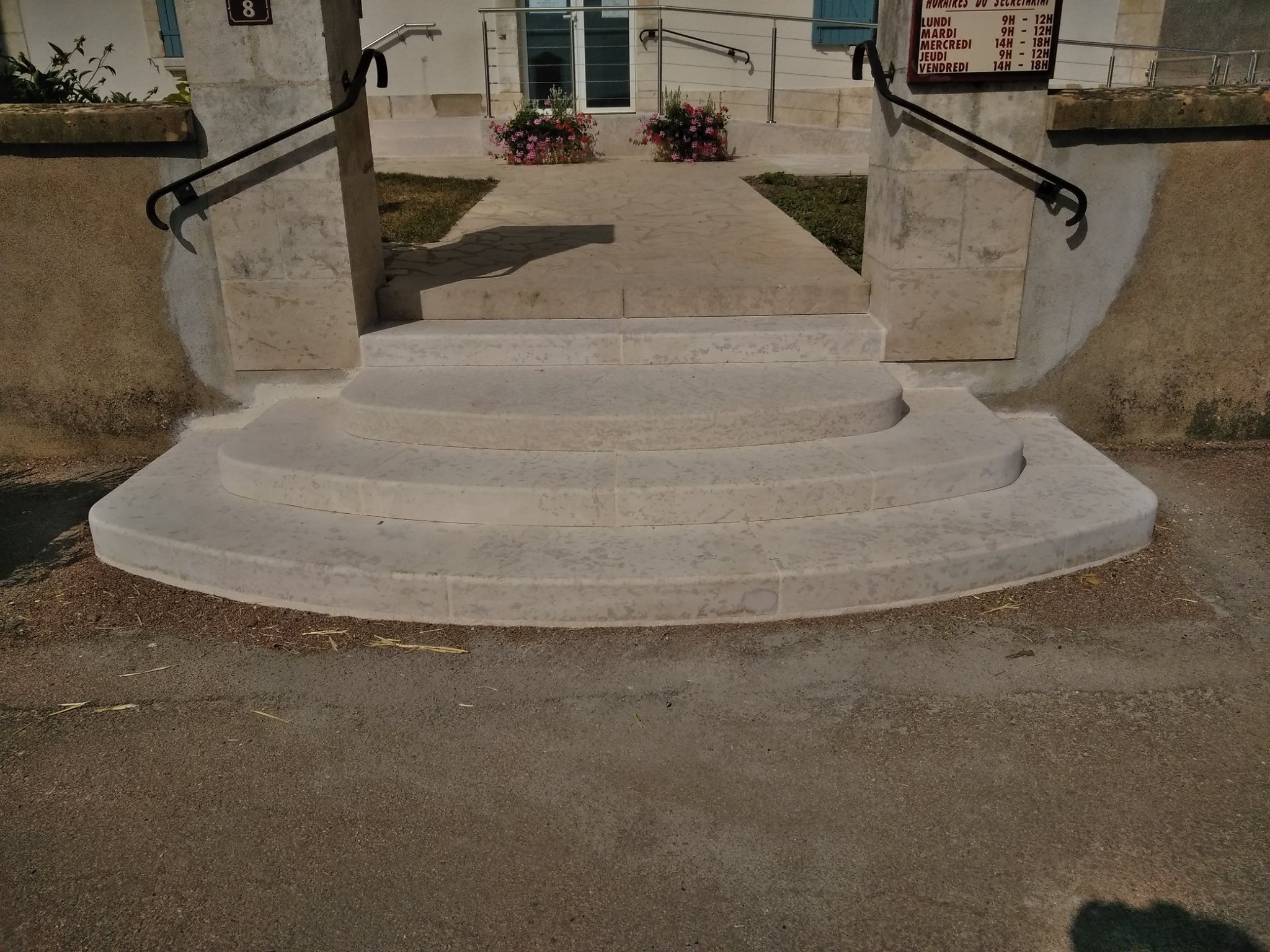 Stairs en pierre de Bourgogne des Carrières Sauvanet de la Nièvre